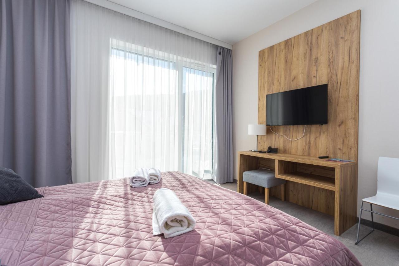 Aparthotel Apartamenty Czarna Gora 310 Сєнна Екстер'єр фото